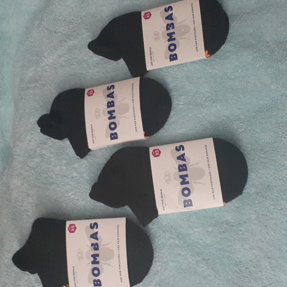 Bombas Other - Last ones!4 pair Bombas crew socks